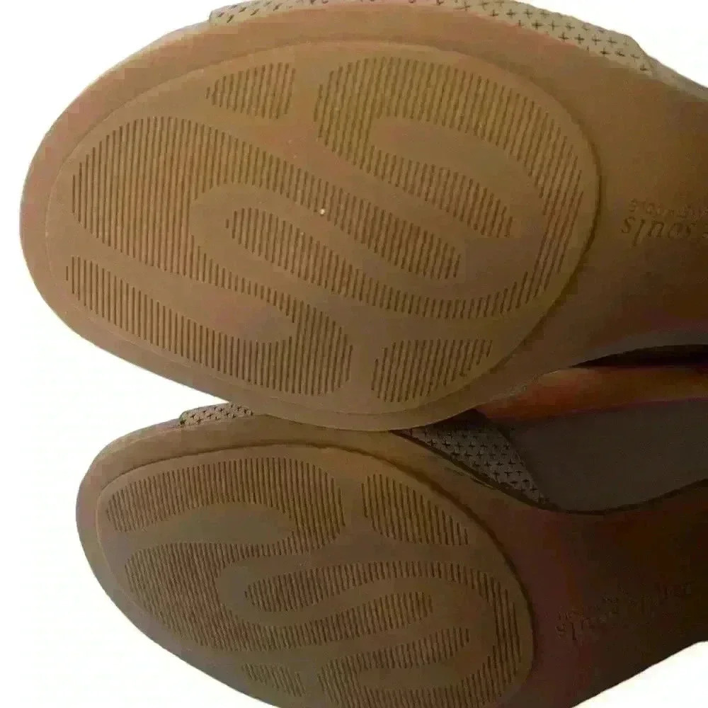 Gentle Souls by Kenneth Cole Charlene 2 Women’s Suede Mushroom Size 8M - Picture 7 of 10